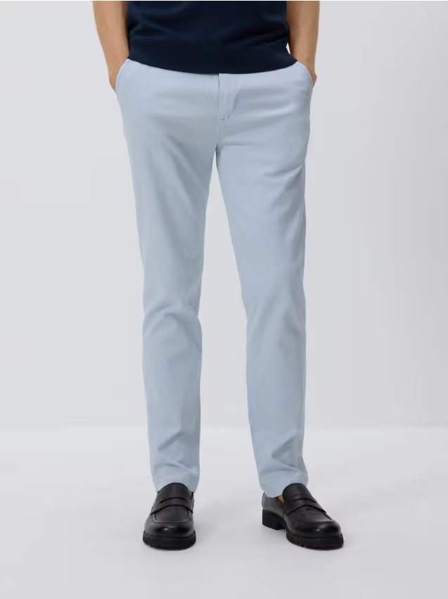 Reserved - Bawełniane spodnie chino slim - jasnoniebieski miniaturka
