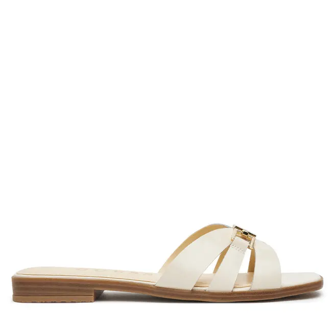 Klapki Guess