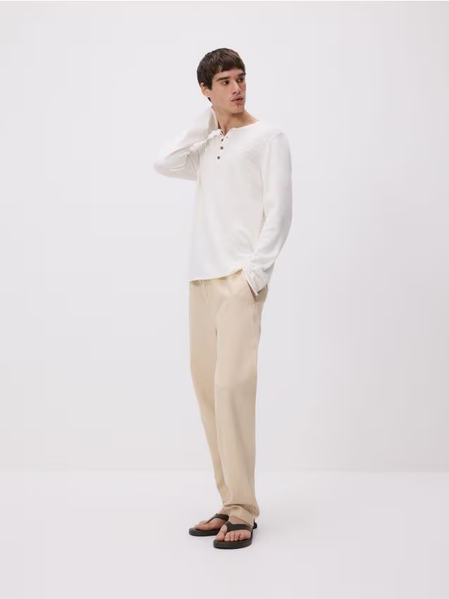 Reserved - Sweter henley - złamana biel