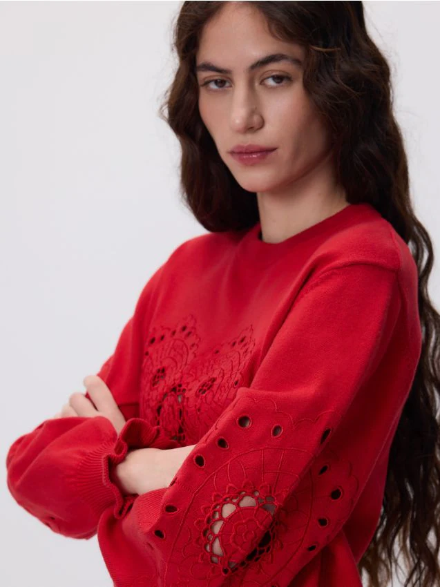 Reserved - Sweter z ażurowym motywem - czerwony
