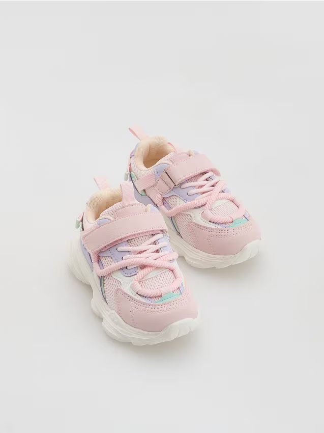 Reserved - Lekkie sneakersy z łączonych materiałów - wielobarwny
