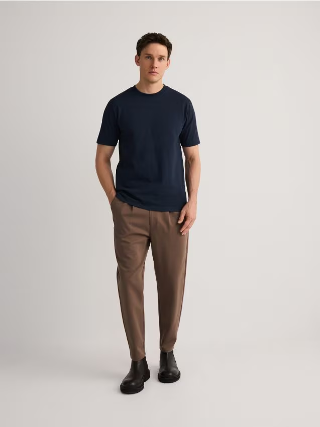 Reserved - Bawełniany t-shirt regular fit - granatowy